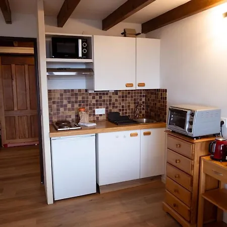 Apartament Lumineux Et Fonctionnel Avec Balcon - Jusqu'a 7 Personnes *