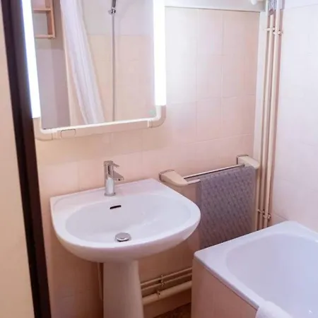 Apartament Lumineux Et Fonctionnel Avec Balcon - Jusqu'a 7 Personnes Font-Romeu-Odeillo-Via